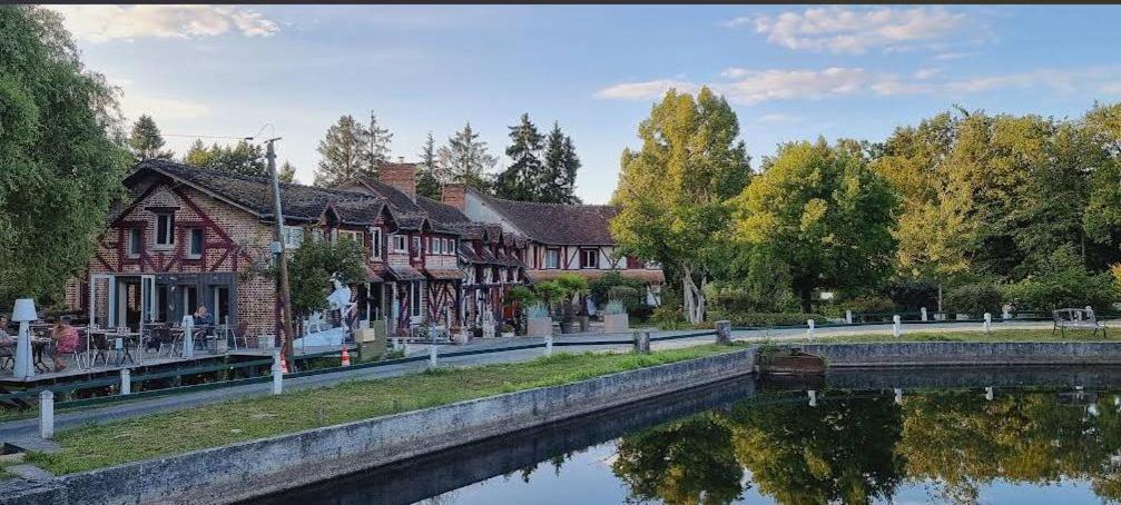 Le Moulin De Villiers Hotel Nouan-le-Fuzelier Екстериор снимка